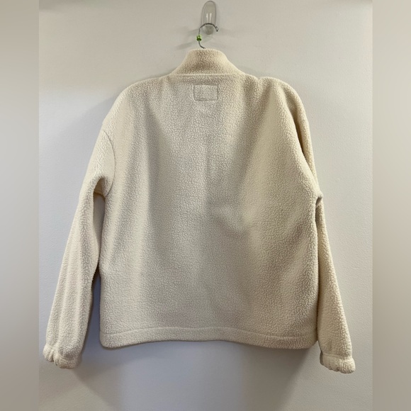 13. PELOTON SHERPA 1/2 ZIP Pullover- Cream and Black - Picture 4 of 16